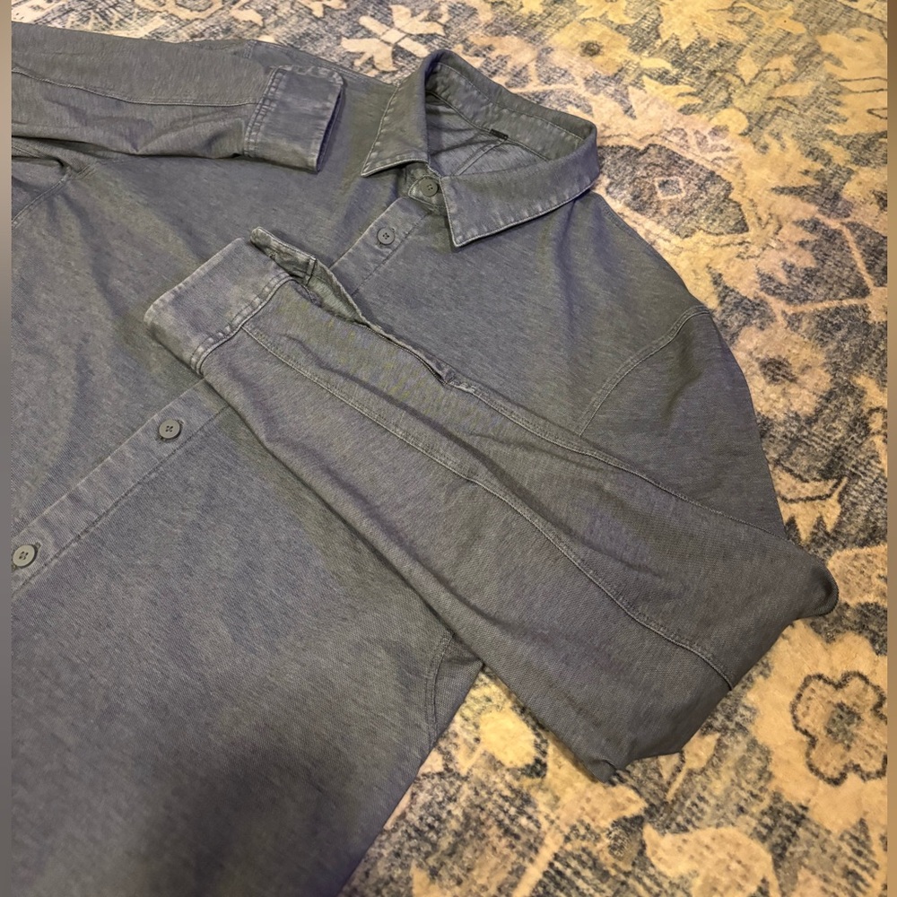 Lululemon Shirt Mens Medium Button Down Long Sleeve Athletic Live In Practice